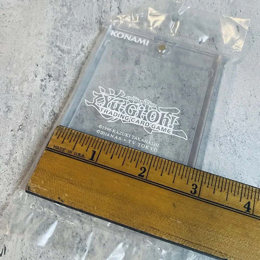 New In Package YuGiOh Magnetic Clear Hard Single Card Display Protector Case